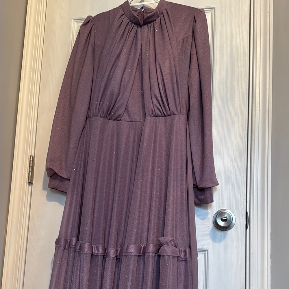 Elegant Purple Women's Dress - Picture 2 of 9